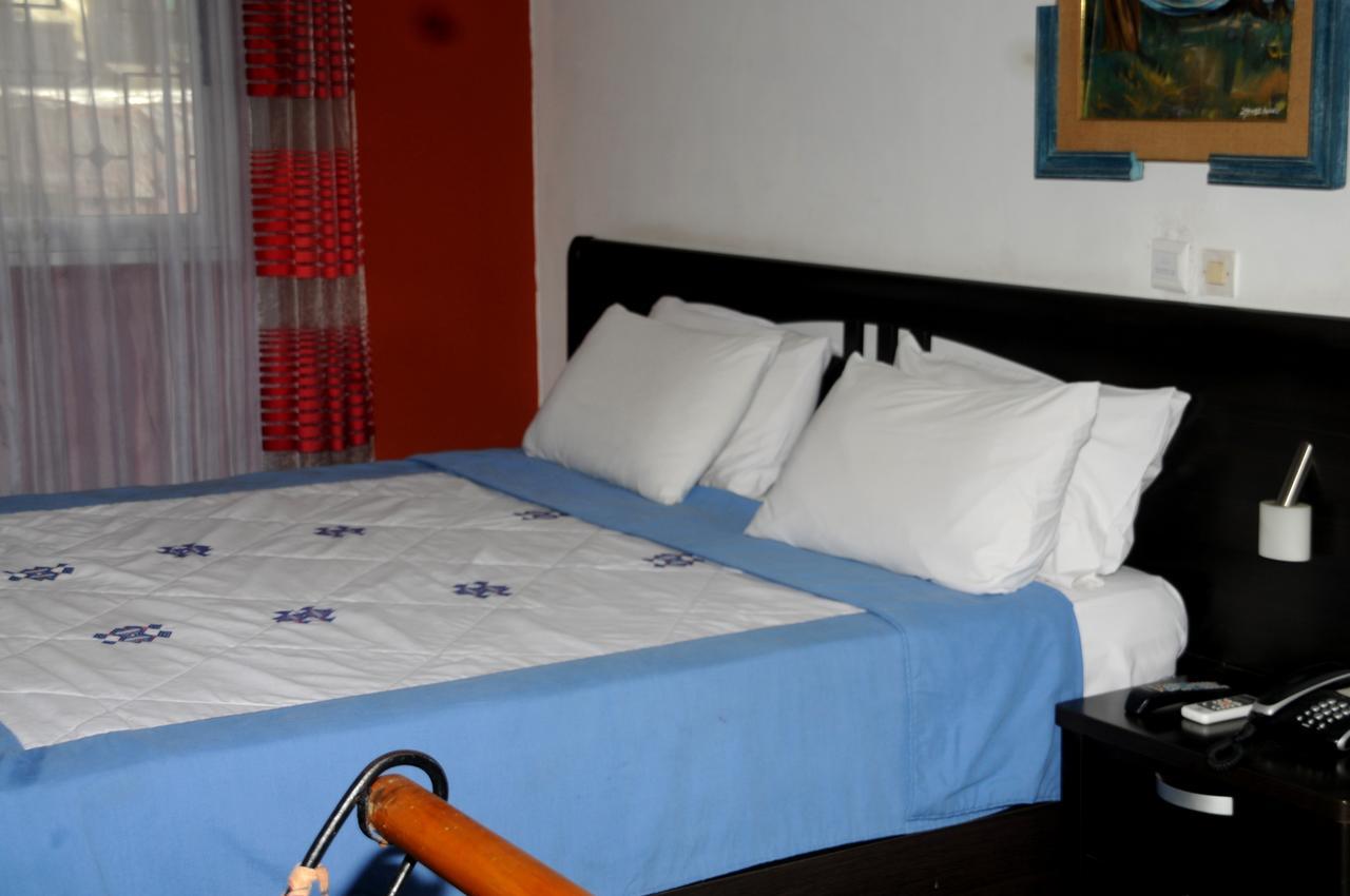 Residences Touristhotel Abidjan Exterior foto